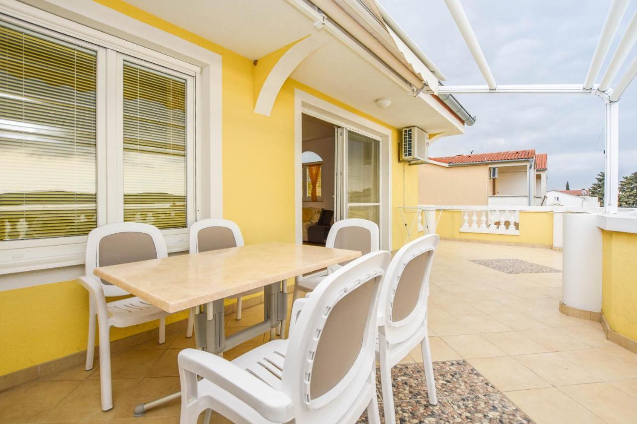 Apartments Dandelion Биоград на Мору Екстериор снимка