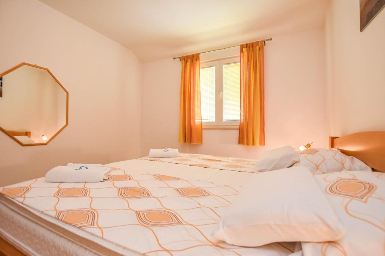 Apartments Dandelion Биоград на Мору Екстериор снимка