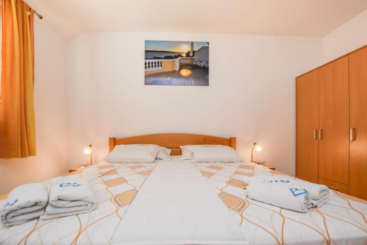 Apartments Dandelion Биоград на Мору Екстериор снимка