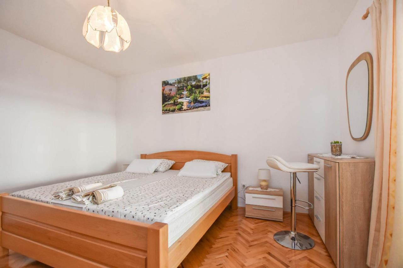 Apartments Dandelion Биоград на Мору Екстериор снимка