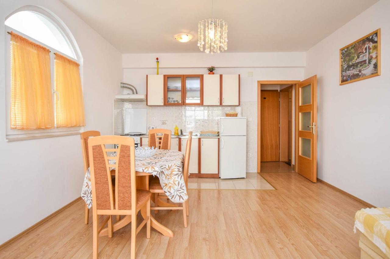 Apartments Dandelion Биоград на Мору Екстериор снимка