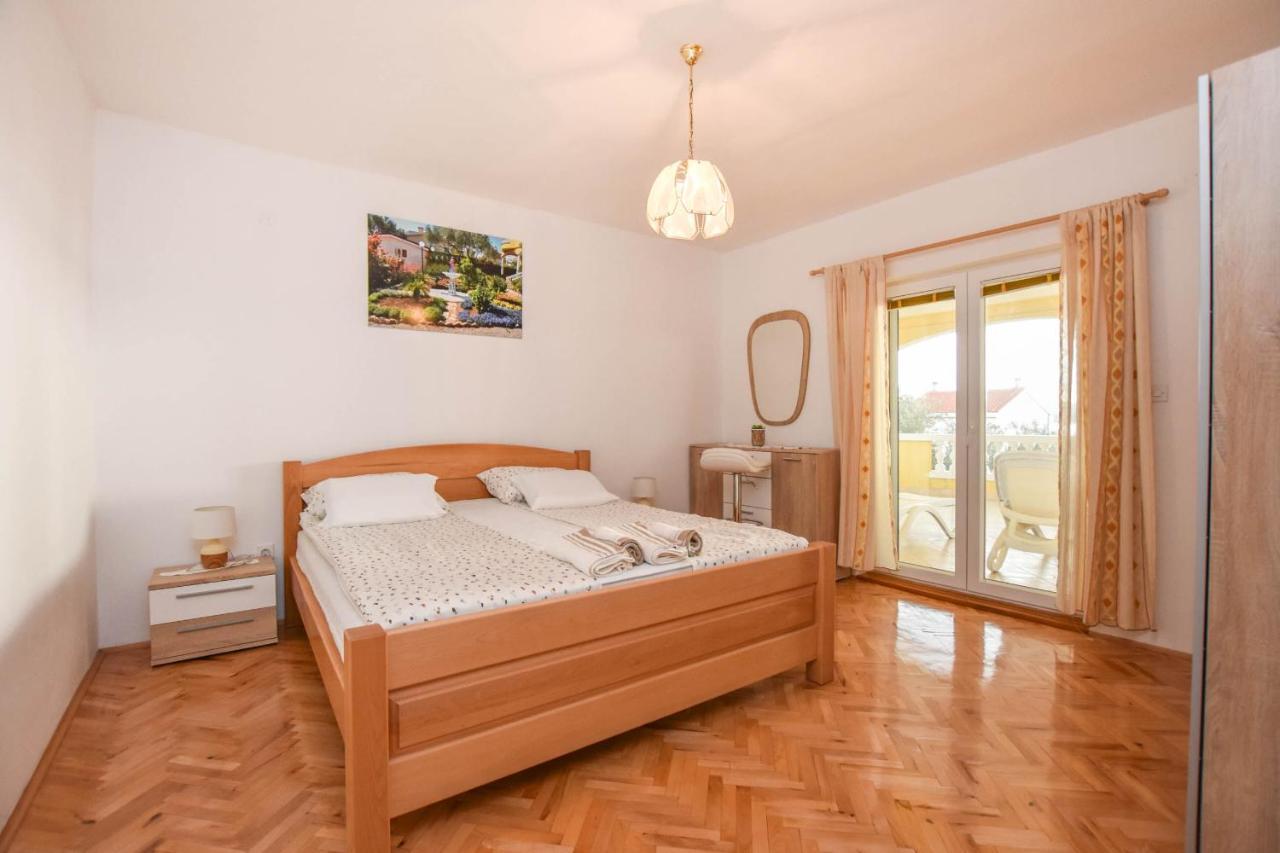 Apartments Dandelion Биоград на Мору Екстериор снимка