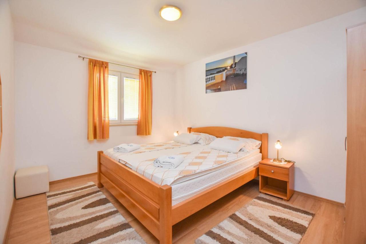 Apartments Dandelion Биоград на Мору Екстериор снимка