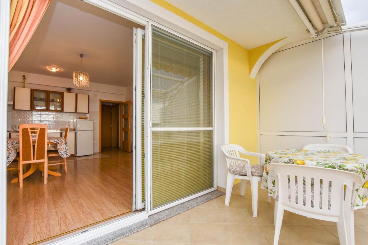Apartments Dandelion Биоград на Мору Екстериор снимка