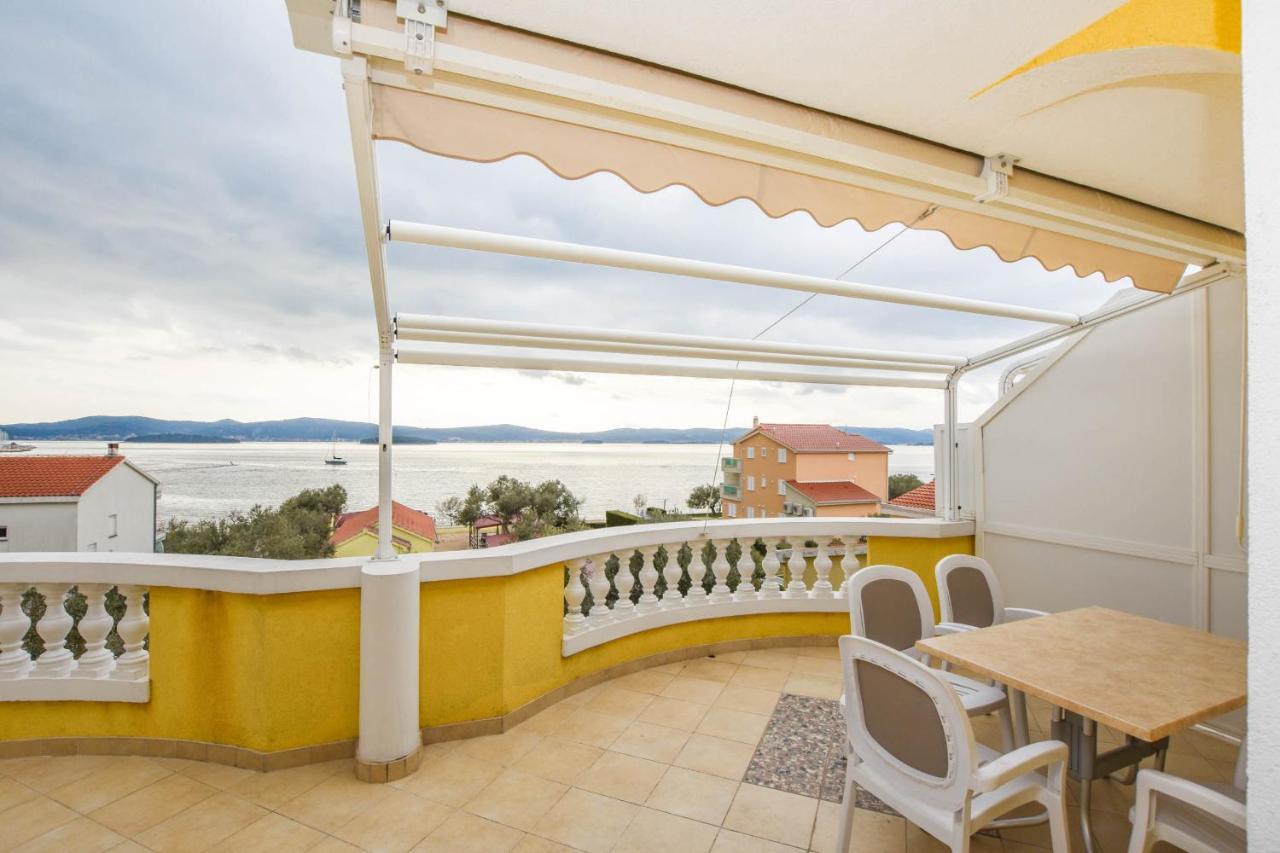 Apartments Dandelion Биоград на Мору Екстериор снимка