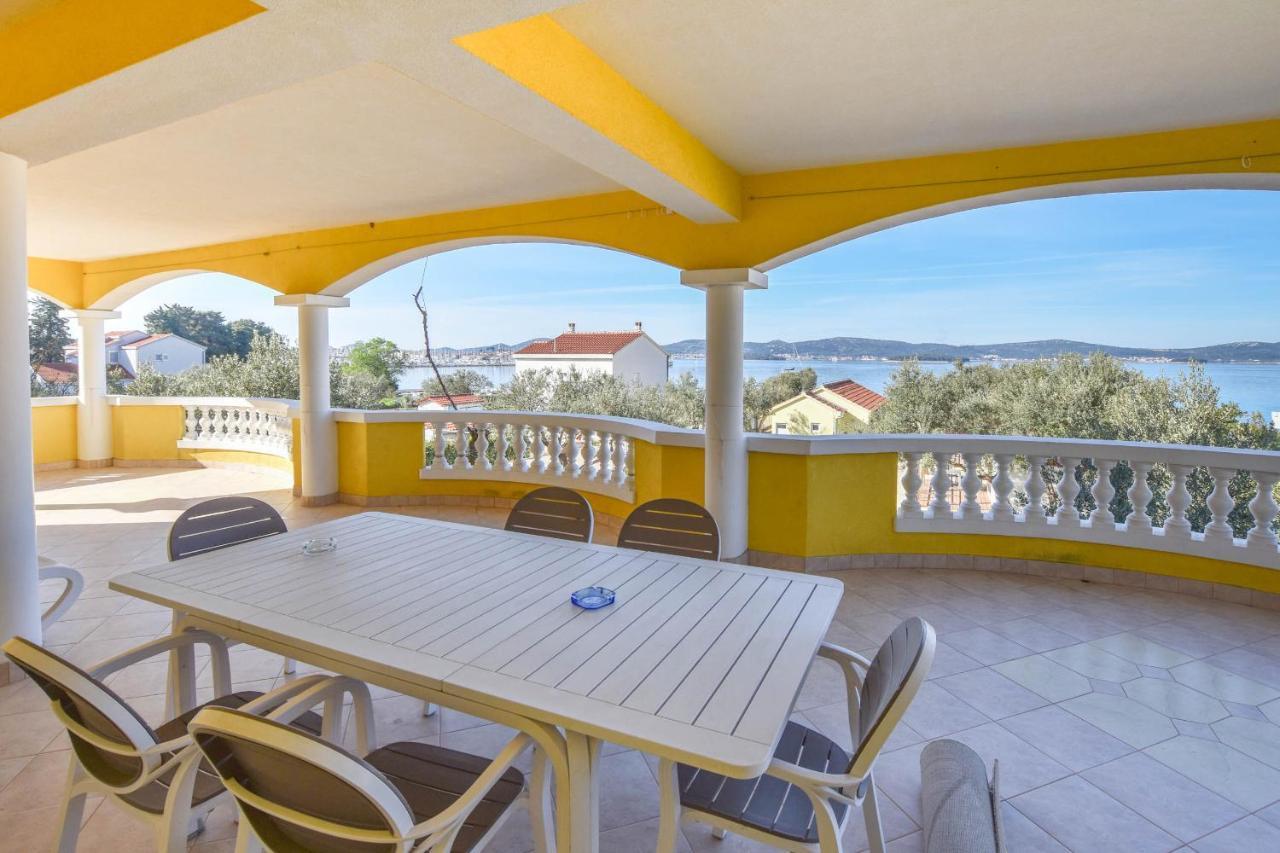 Apartments Dandelion Биоград на Мору Екстериор снимка